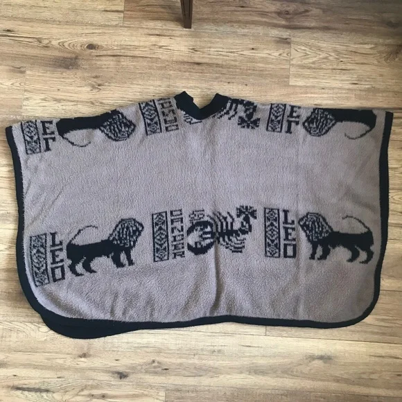 Astrological Cancer / Leo Cape - Picture 7 of 8